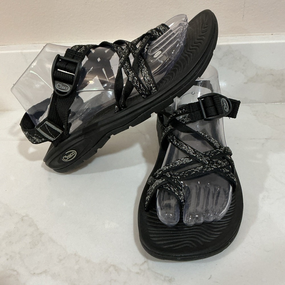 Chaco Woman's Size 9 Black Strappy Sandals Shoes Outdoors